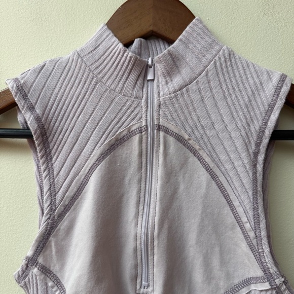 BDG Cropped Sleeveless Top - Picture 2 of 11